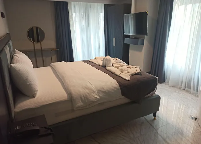 Отель Kurucesme Business 4*